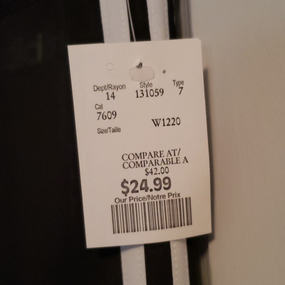 Adidas size small high rise capri leggings - Picture 5 of 5